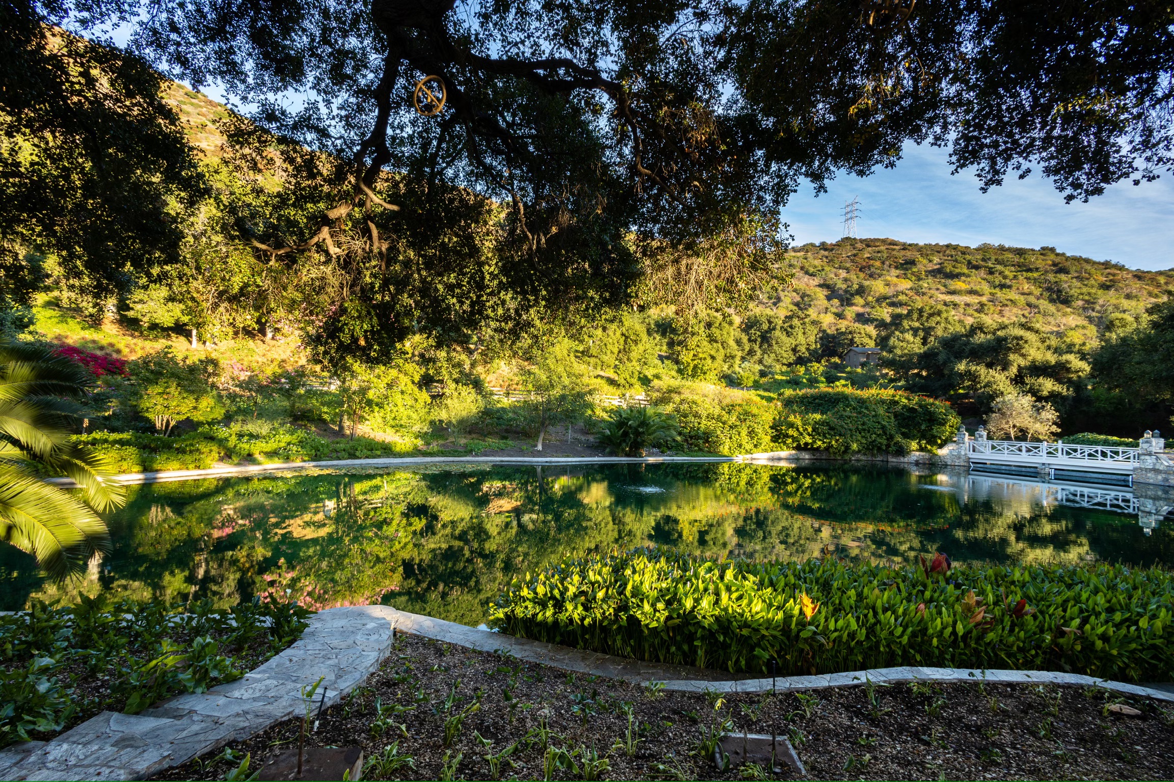 Luxury estate with city views — Los Angeles